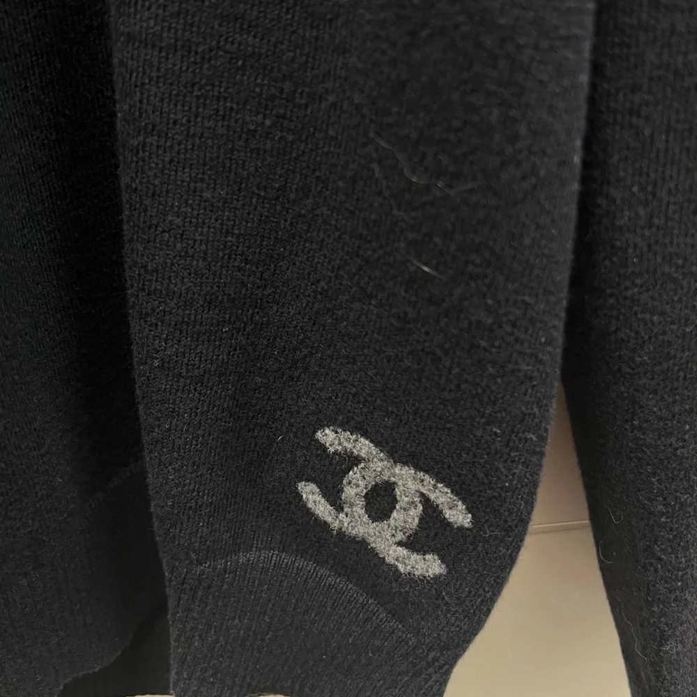 CHANEL UNIFORM MENS V-NECK SIZE MEDIUM: $350 - Picture 1 of 5